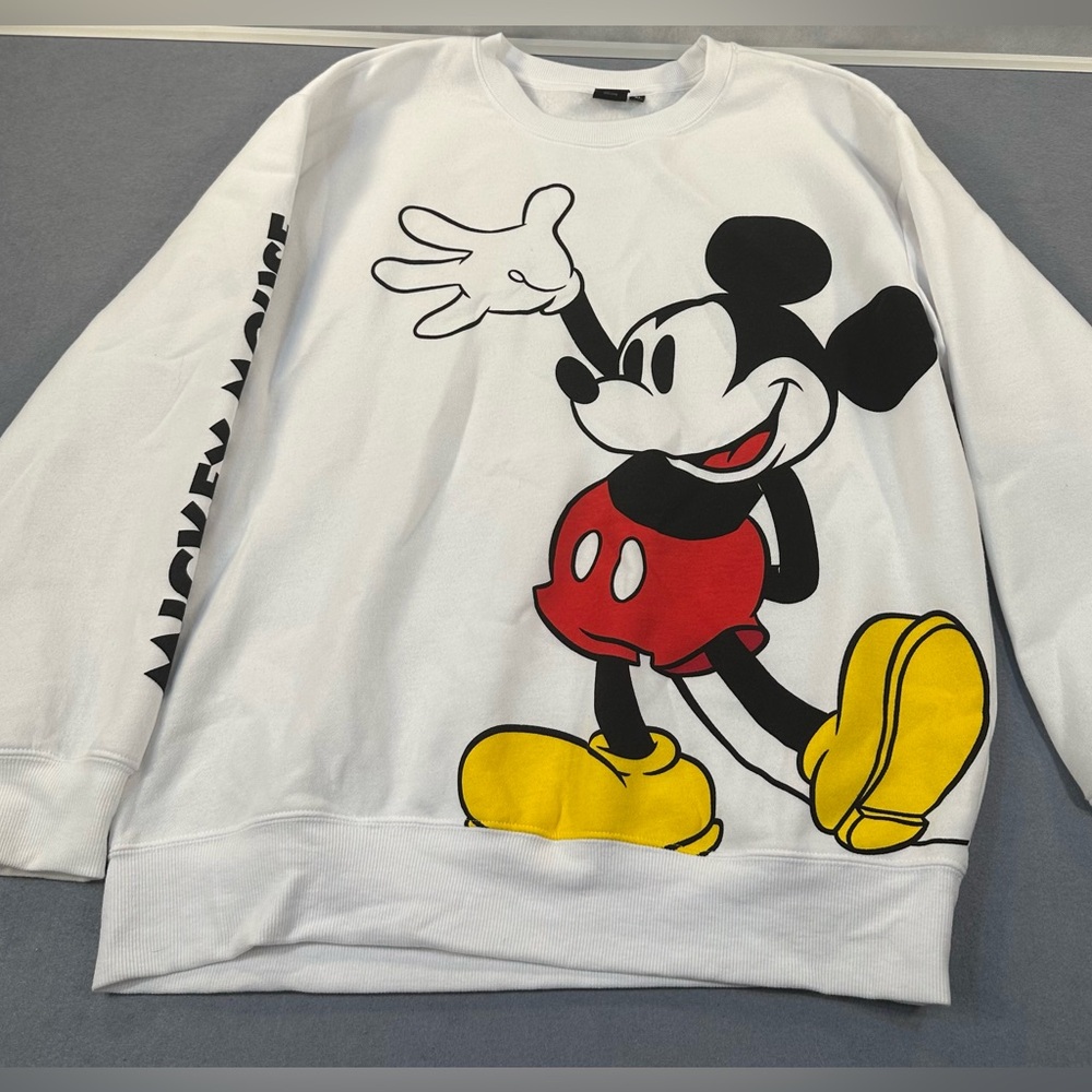 Disney  Mickey Mouse White Fleece Sweatshirt Size XL